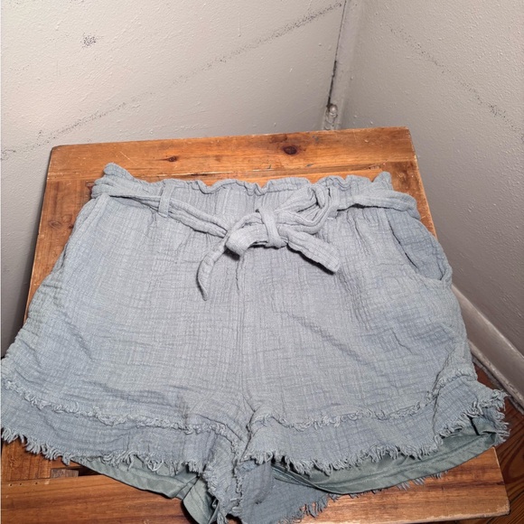 New In Shorts - Picture 3 of 10